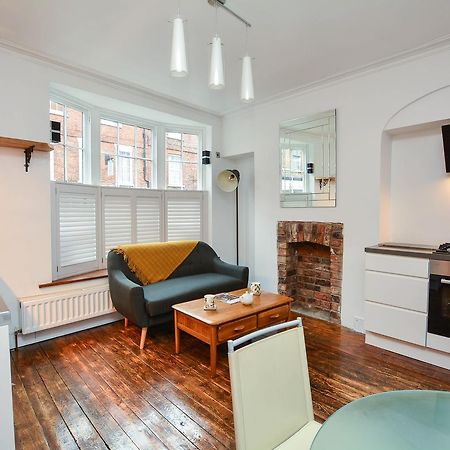 The Location- 1 Free Private Parking Space - 60 Second Walk 2 Minster! York Dış mekan fotoğraf