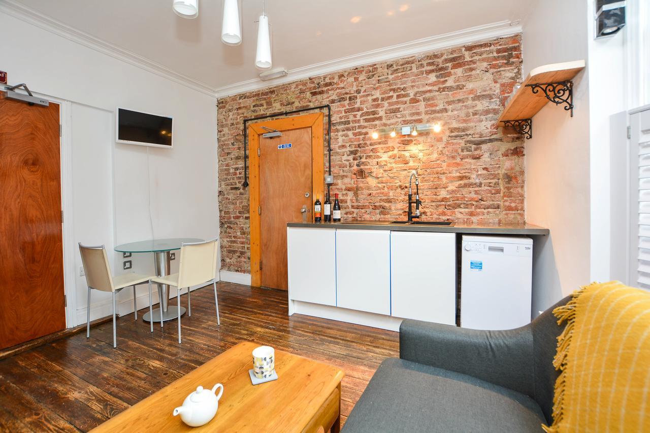 The Location- 1 Free Private Parking Space - 60 Second Walk 2 Minster! York Dış mekan fotoğraf